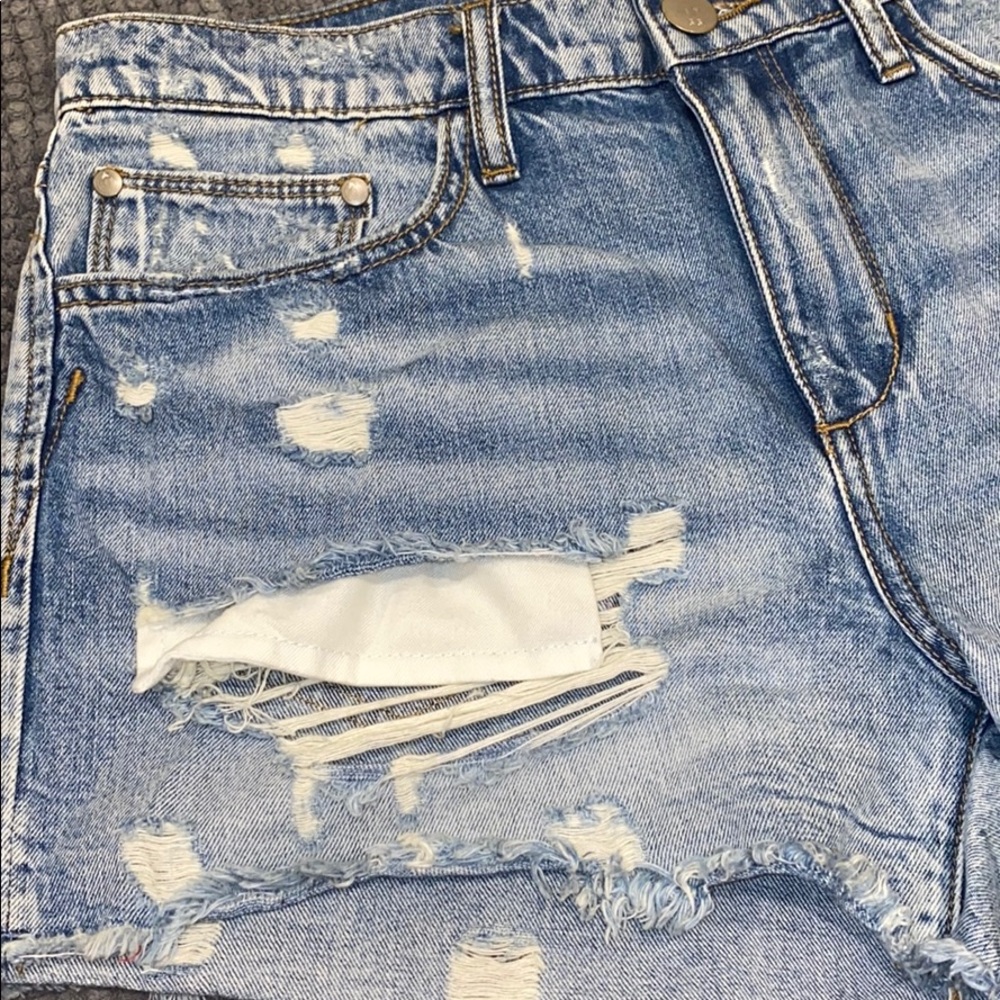 Buckle Gilded Intent Shorts - image 3